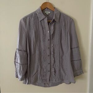 Like New 🩶 Sundance Gray Blouse with Lace Details